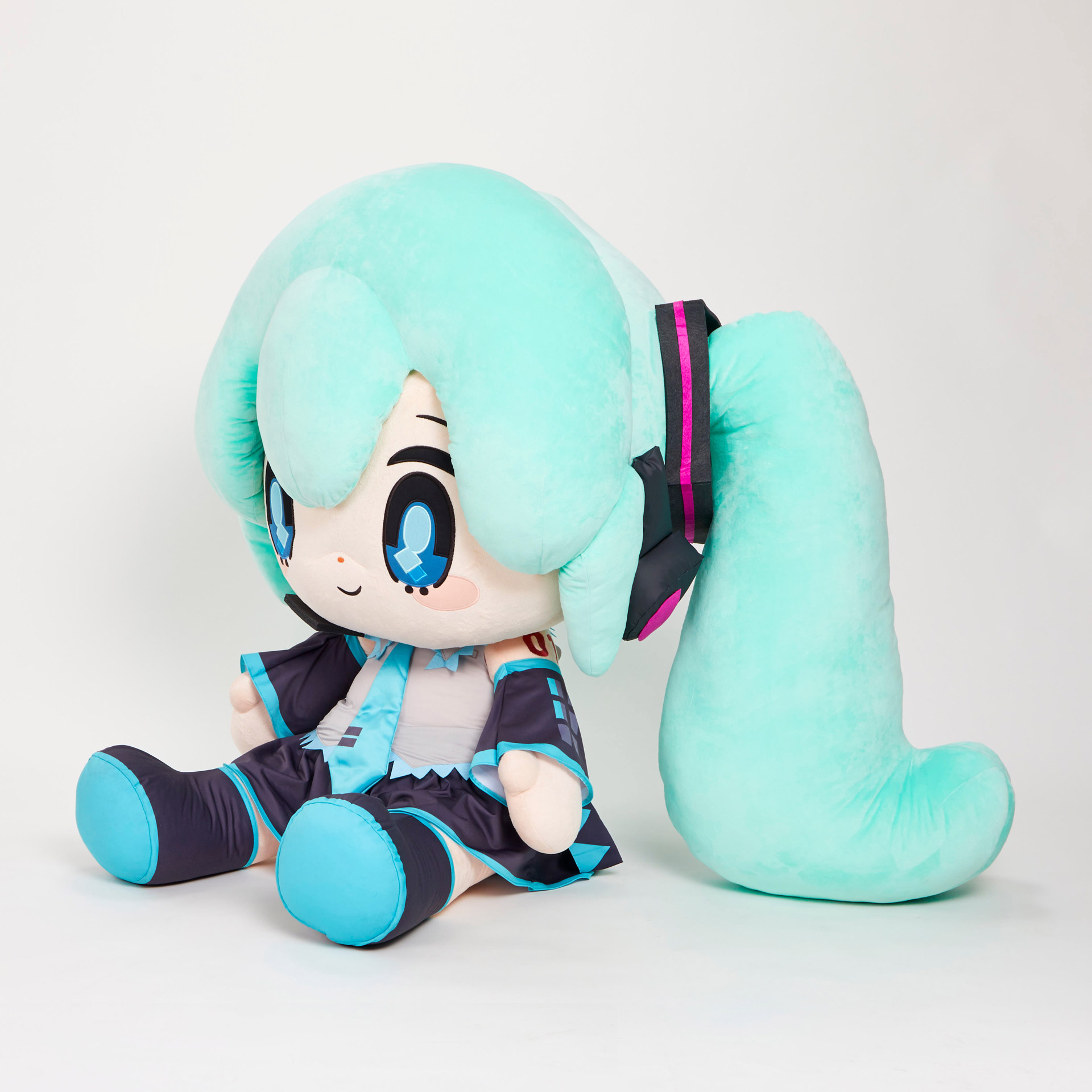 初音ミク 超特大ぬいぐるみ【日本国内100体限定】