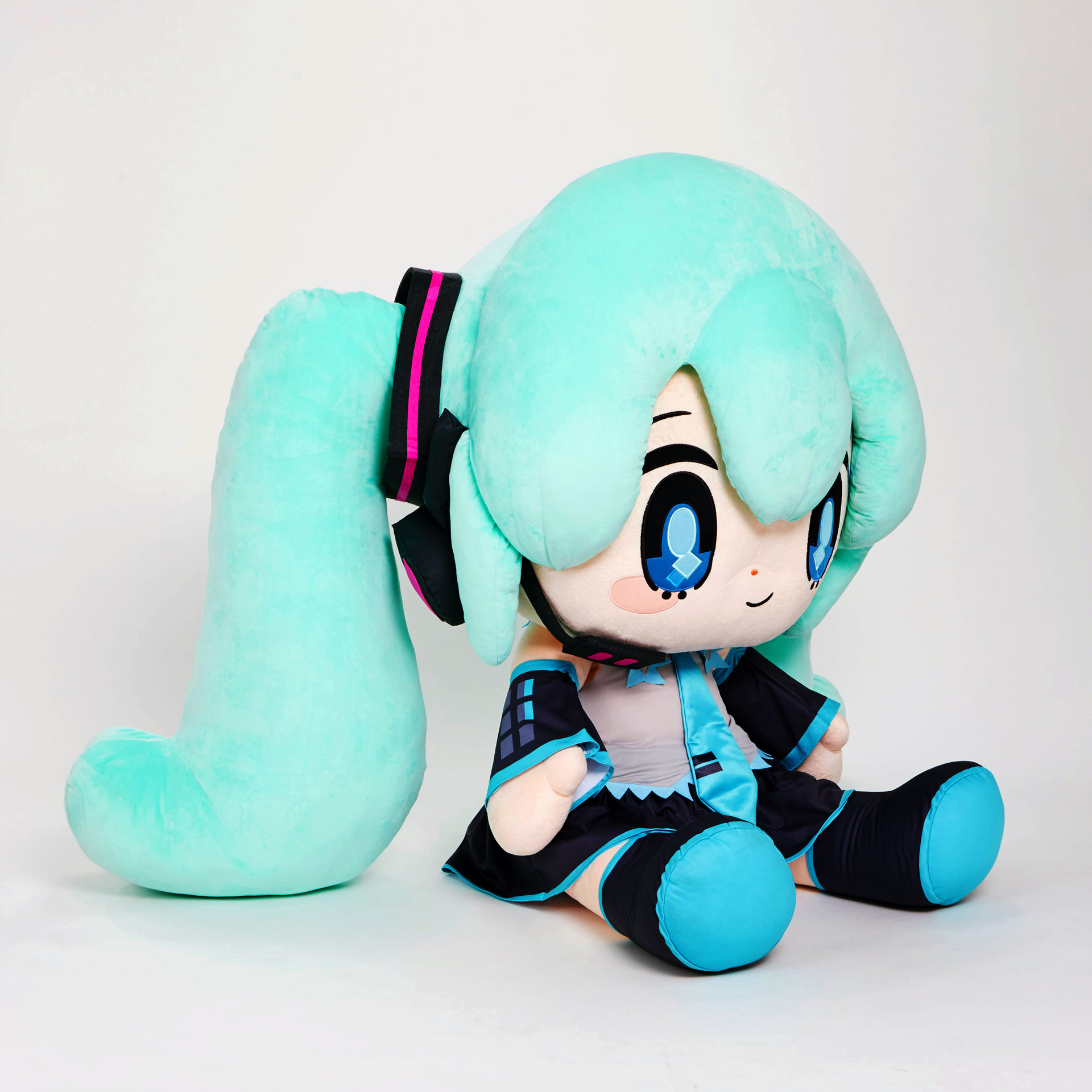 初音ミク 超特大ぬいぐるみ【日本国内100体限定】