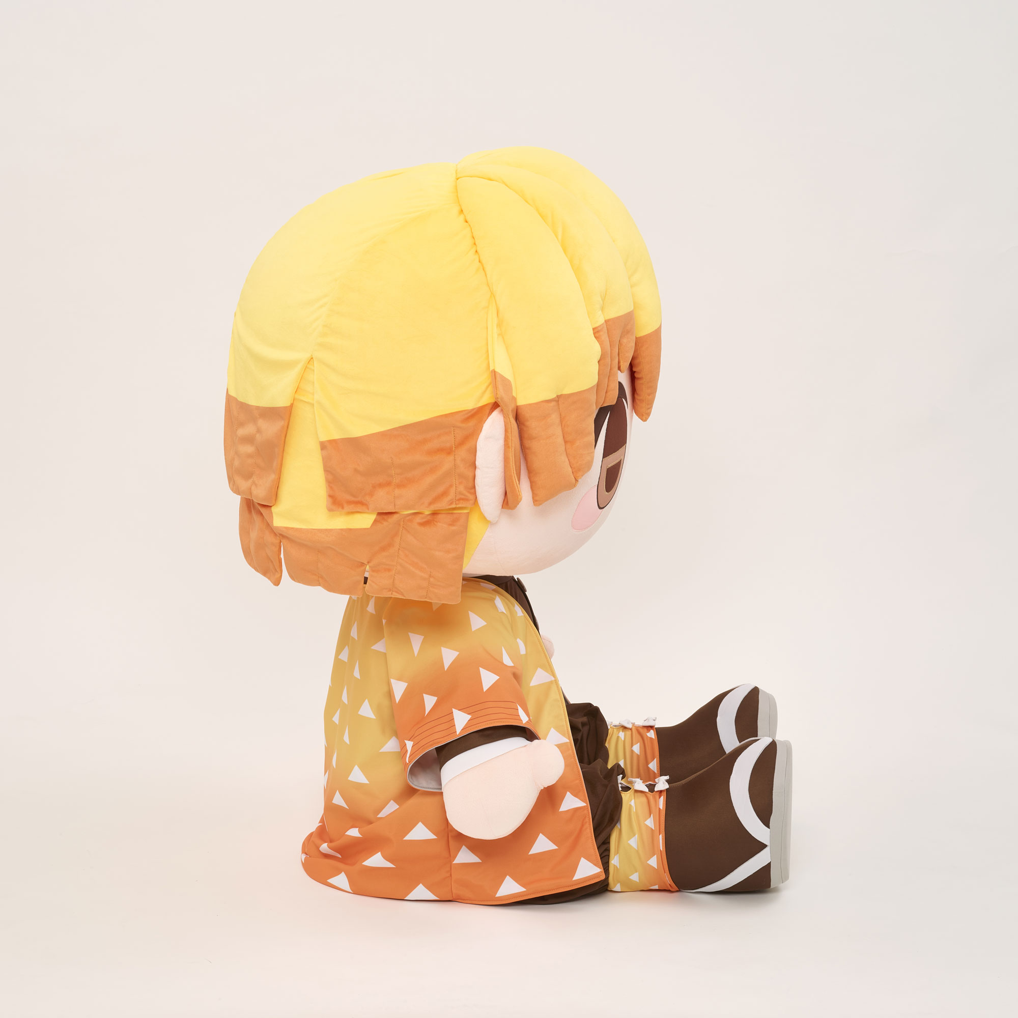 どきゅーと 「鬼滅の刃」 超特大ぬいぐるみ 我妻善逸