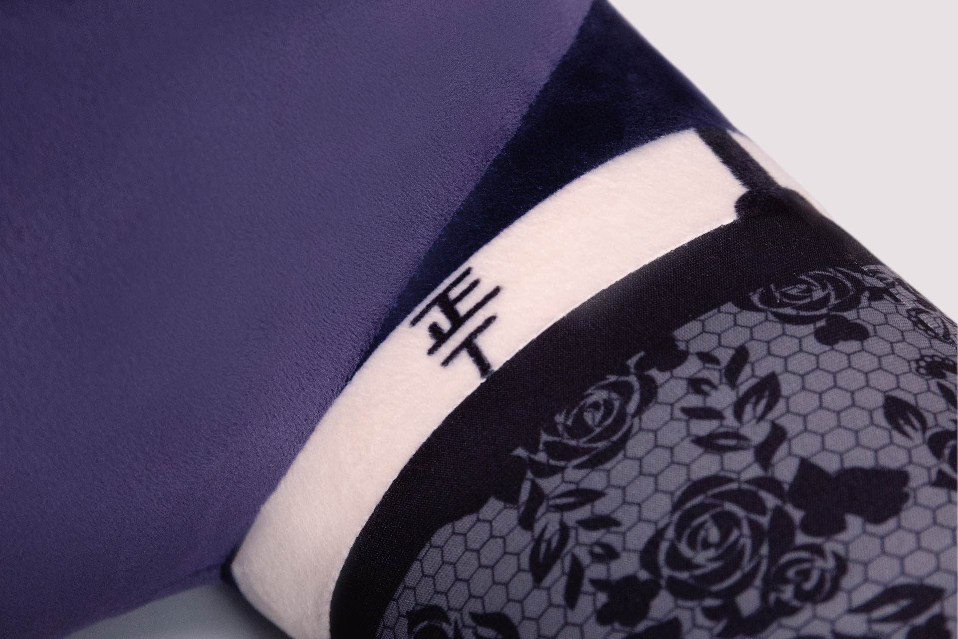 どきゅーと　その着せ替え人形は恋をする　超特大ぬいぐるみ　喜多川海夢～黒江雫ver.～