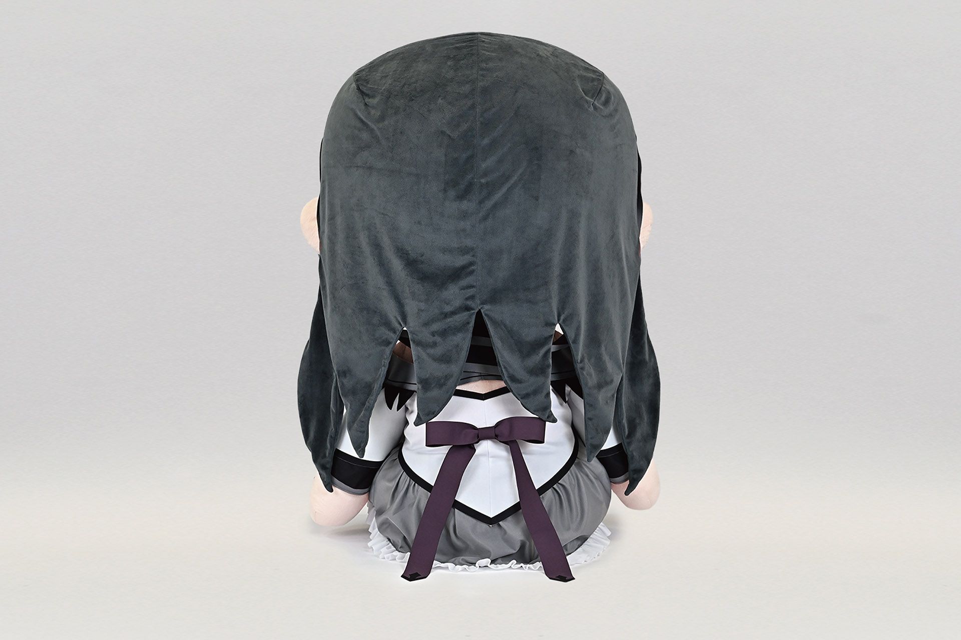 どきゅーと　劇場版 魔法少女まどか☆マギカ〈ワルプルギスの廻天〉　超特大ぬいぐるみ　暁美ほむら