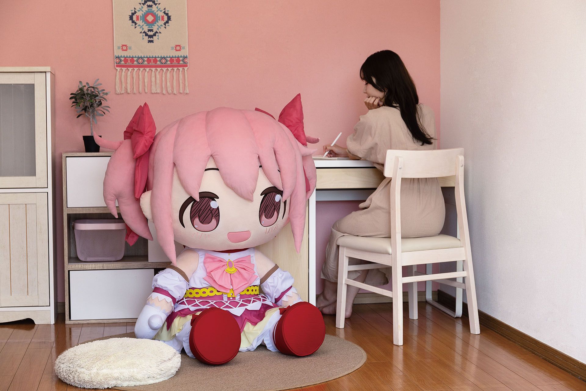 どきゅーと　劇場版 魔法少女まどか☆マギカ〈ワルプルギスの廻天〉　超特大ぬいぐるみ　鹿目まどか