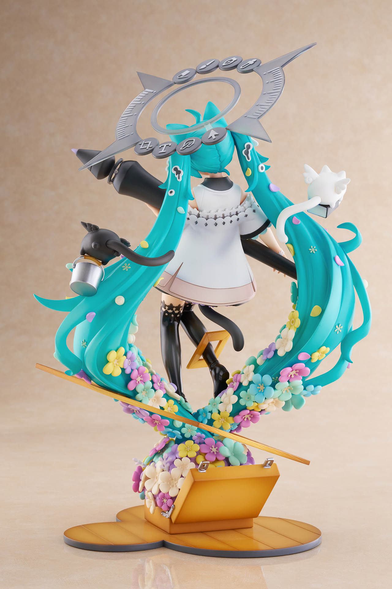 初音ミク×さいとうなおき 初音ミクのフィギュアをつくってみた！～お絵描きver.～ 1/7スケールフィギュア【完全受注生産】